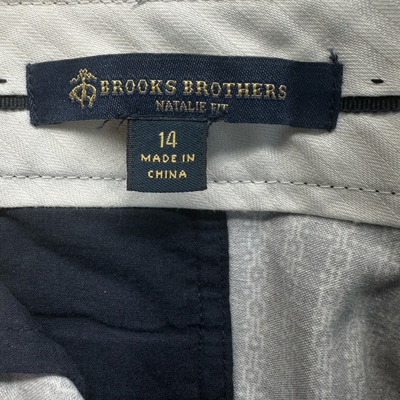 Brooks Brothers Natalie Fit size 14 navy blue and white pockets belt loop 2 pair - Picture 13 of 13